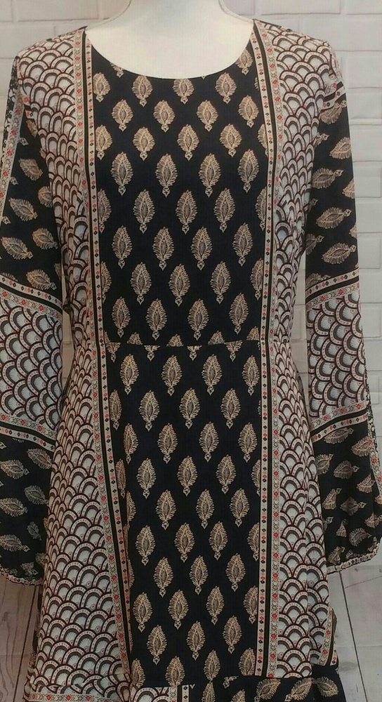 NWT Chelsea28 Ruffle midi dress with open back.